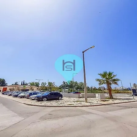 Fabuloso três quartos Marina Sol Apartamento